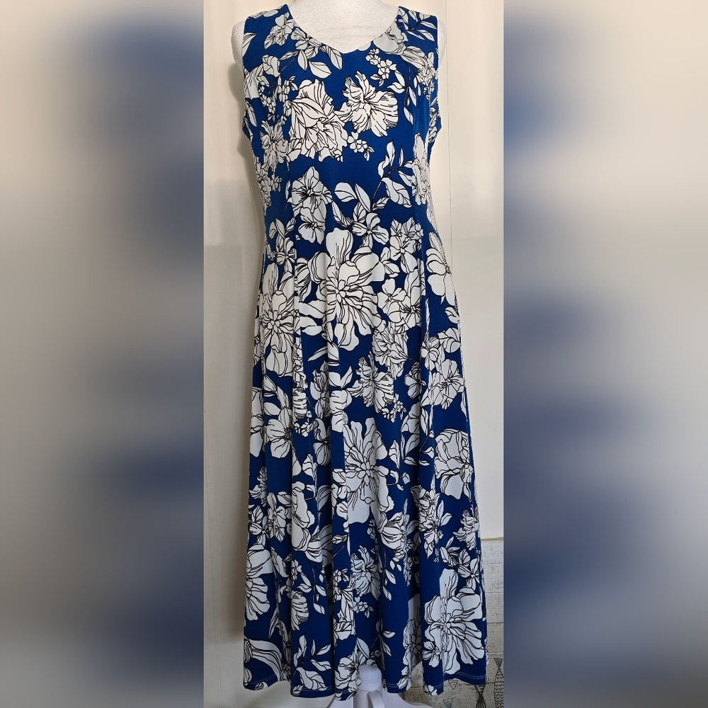 Julian Taylor Blue and White Floral Dress
